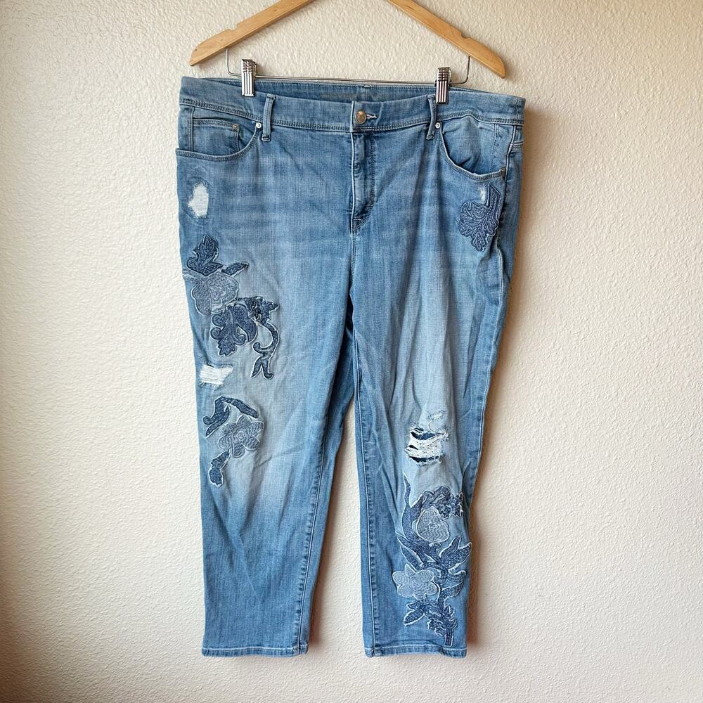 Chicos So Slimming Boyfriend Crop Jeans Light Wash Floral Embroidered 3.5 XXL 18